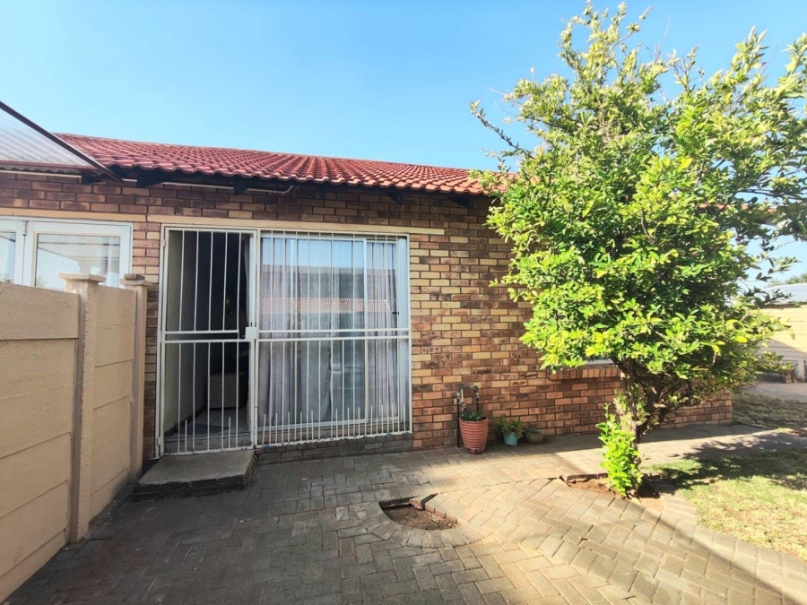 2 Bedroom Property for Sale in Hospitaalpark Free State